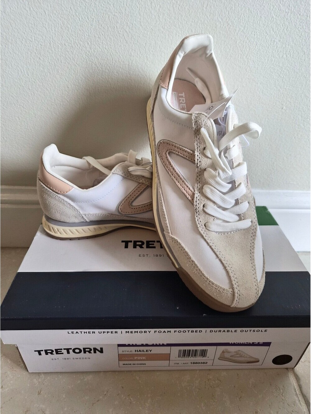 Tretorn Hailey Sneakers in Beige and White, Size 8 0262